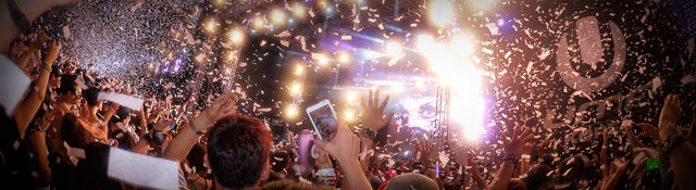 How to Use Social Media to Enhance Live Events